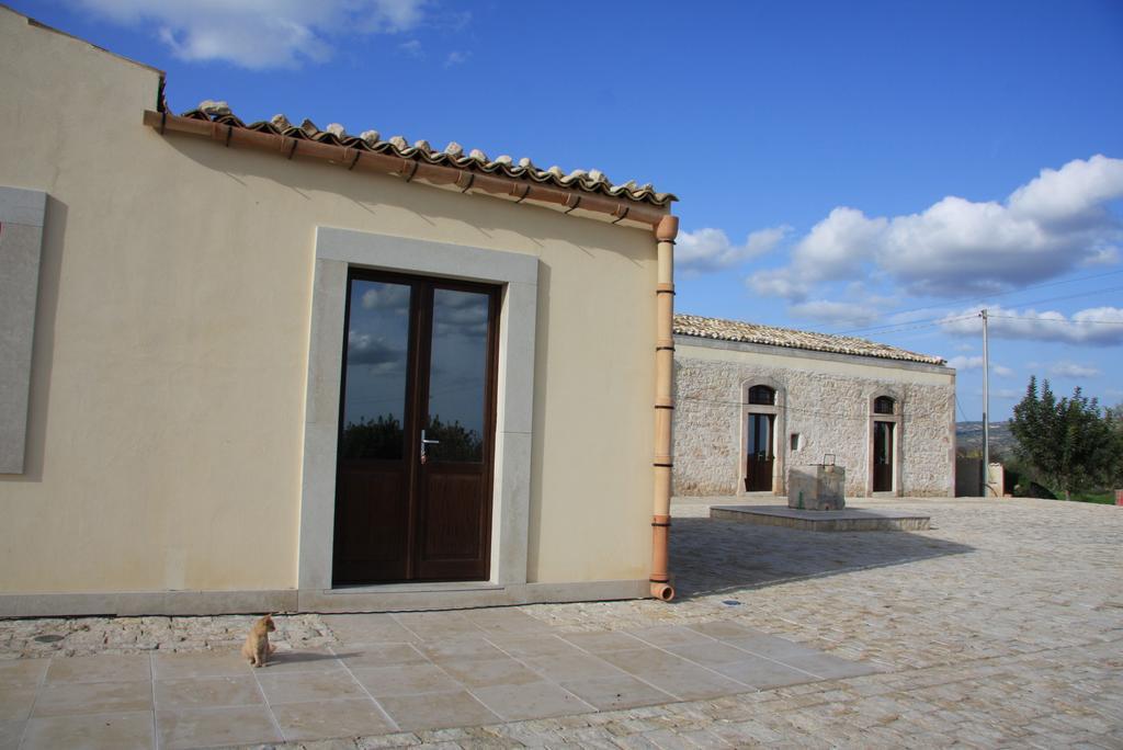 Agriturismo Gaia Villa Noto Bilik gambar