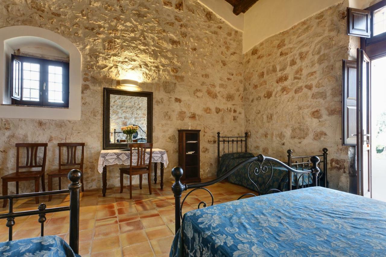 Agriturismo Gaia Villa Noto Bilik gambar