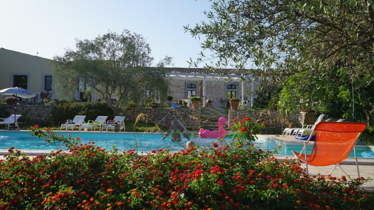 Agriturismo Gaia Villa Noto Luaran gambar